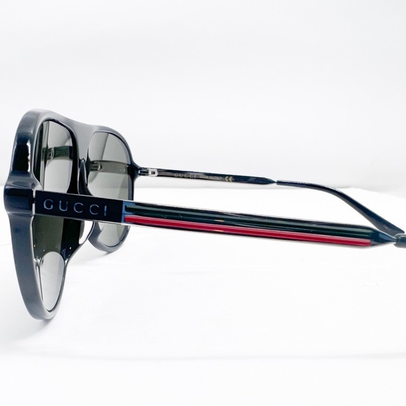Gucci GG 0829SA 001 Mask Sunglasses - Picture 10 of 14